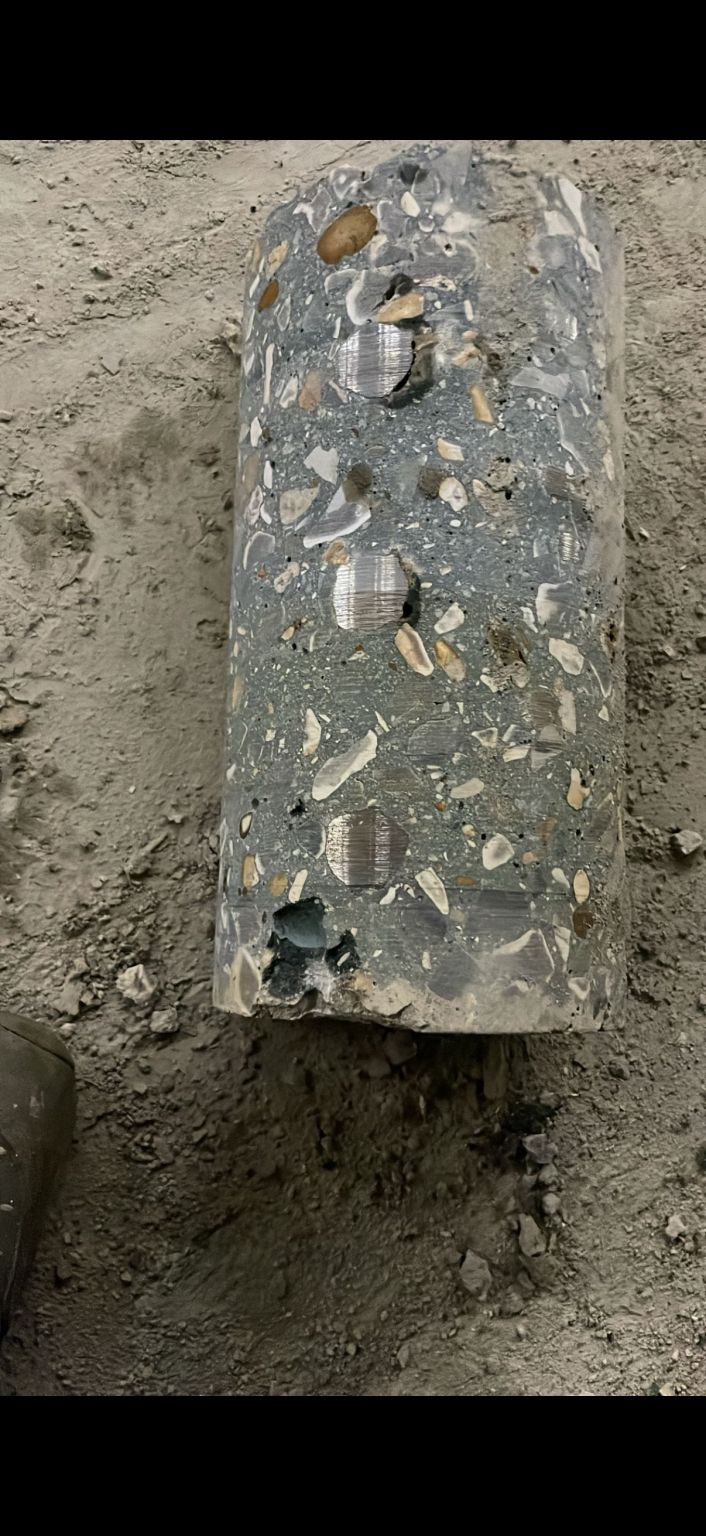 Carotte de béton après découpe
